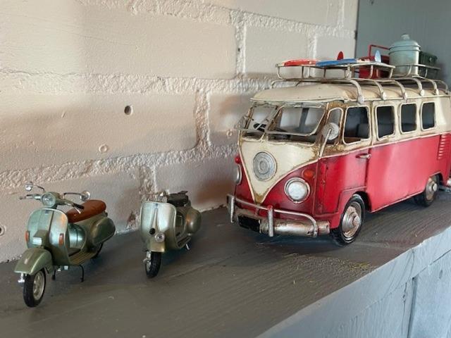 Hank Holiday Cottage De Garage Inn מראה חיצוני תמונה