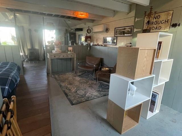 Hank Holiday Cottage De Garage Inn מראה חיצוני תמונה